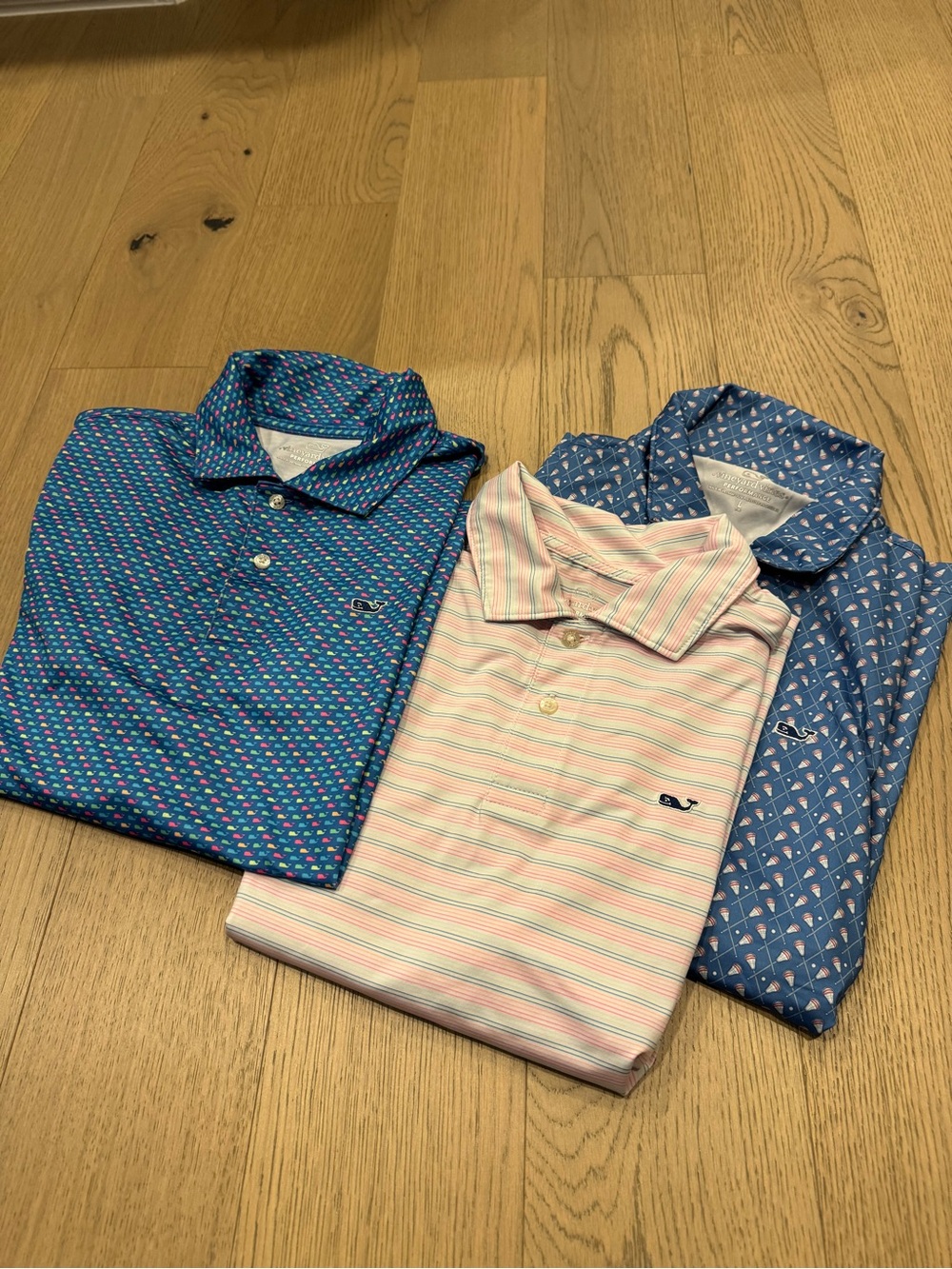 Vineyard Vines Performance SS Shirts
Set of 3
EUC Size Large (16)